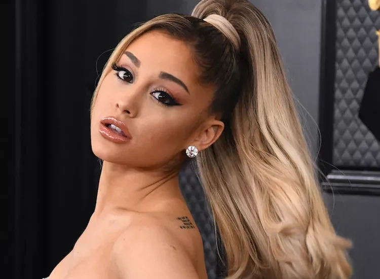 Stunning Ariana Grande Makeup Looks from Over the Years